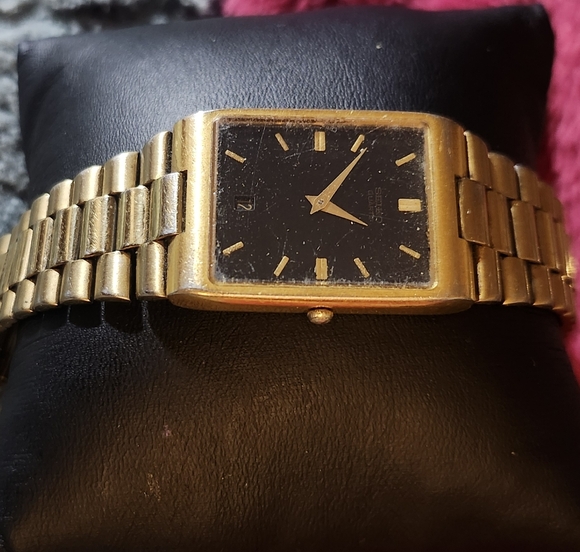 Vintage Y2K Seiko Tank Watch goldtone with black dial - Picture 3 of 6